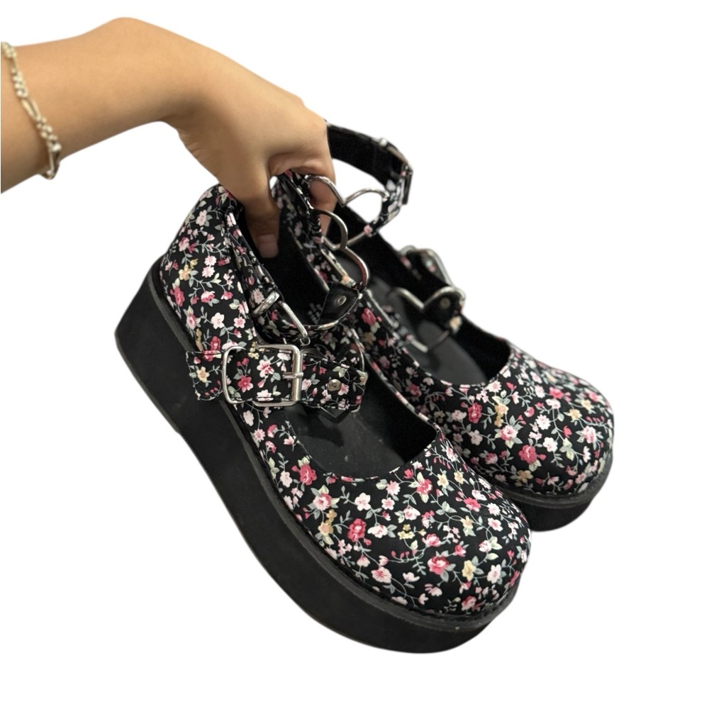 DEMONIA Sprite Floral Platform Heart Mary Jane Shoes - Picture 2 of 12
